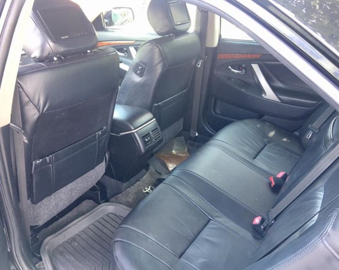 Nhà mình cần bán chiếc Camry 3.5Q 2007 màu đen vip