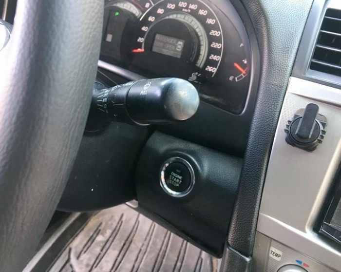 Nhà mình cần bán chiếc Camry 3.5Q 2007 màu đen vip