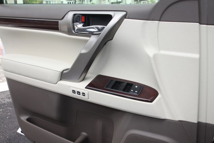 Bán Lexus GX460 sx 2009, đ/ký 2010. Lexus GX460 sử dụng Động cơ V8 ,4.6L.