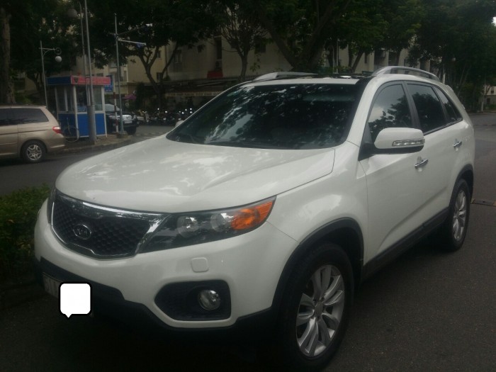 Bán Kia Sorento 2WD 2.4AT máy xăng màu trắng tuyệt đẹp
