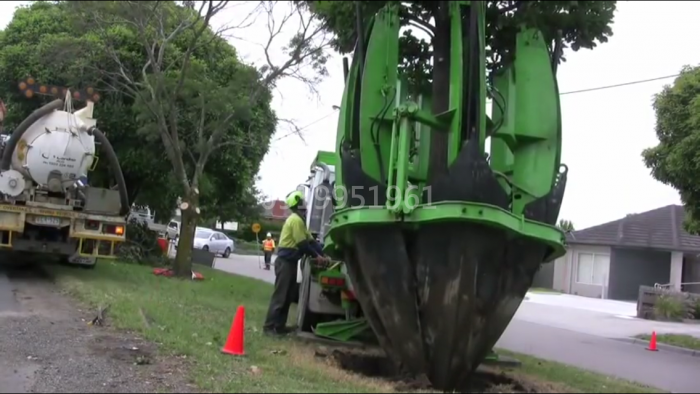 Xe bứng cây , trồng cây phục vụ công trình cây xanh đô thị