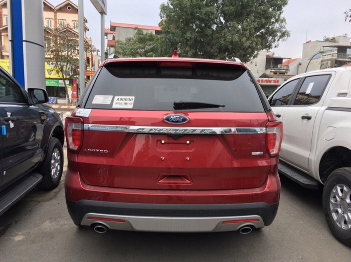 Ford Explorer 2.3L Ecoboost Limited màu đỏ, Giao xe ngay có Trả góp 90%