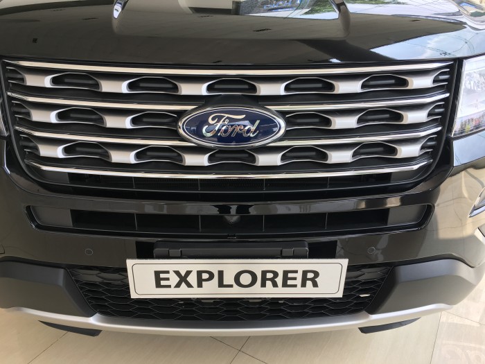 Bán Ford Explorer 2.3L Ecoboost Limited 2017, màu đen, trả góp 90% giao xe ngay