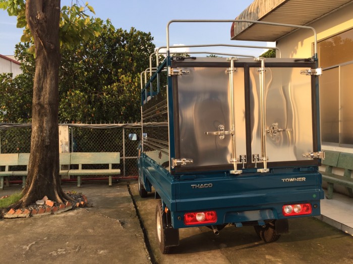 Xe tải Thaco Towner 990kg máy xăng 2017, tiêu chuẩn EURO4 , phun xăng điện tử.