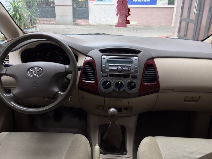 Màu Đen Hot- Toyota Innova 2.0g Số Sàn
