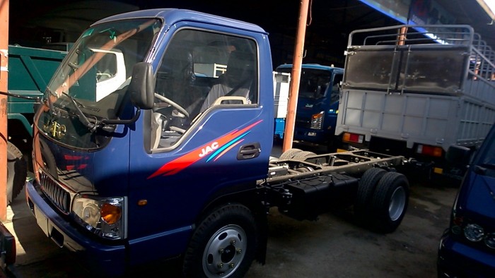 Xe tải JAC 2 tấn 4 đời 2017 công nghệ ISUZU Nhật Bản