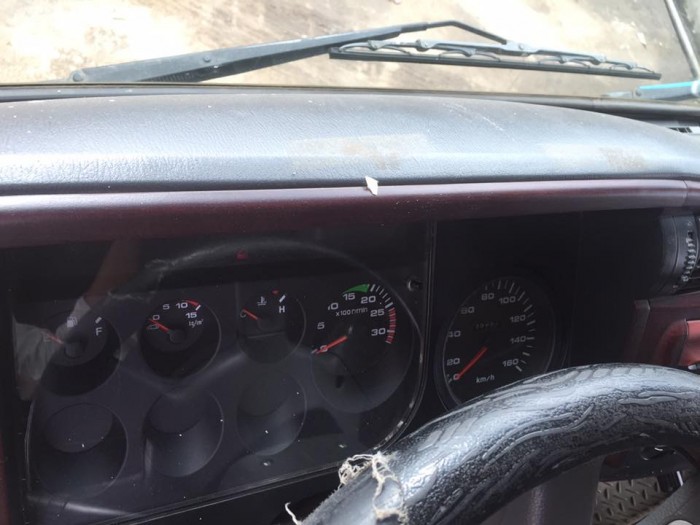 Hyundai hd210 3 chân