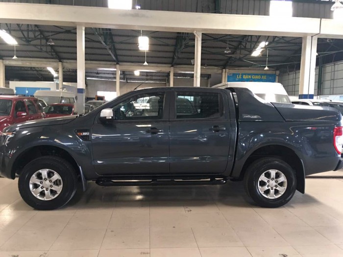 Bán Ford Ranger XLS 4x2 AT màu xám sx 2014