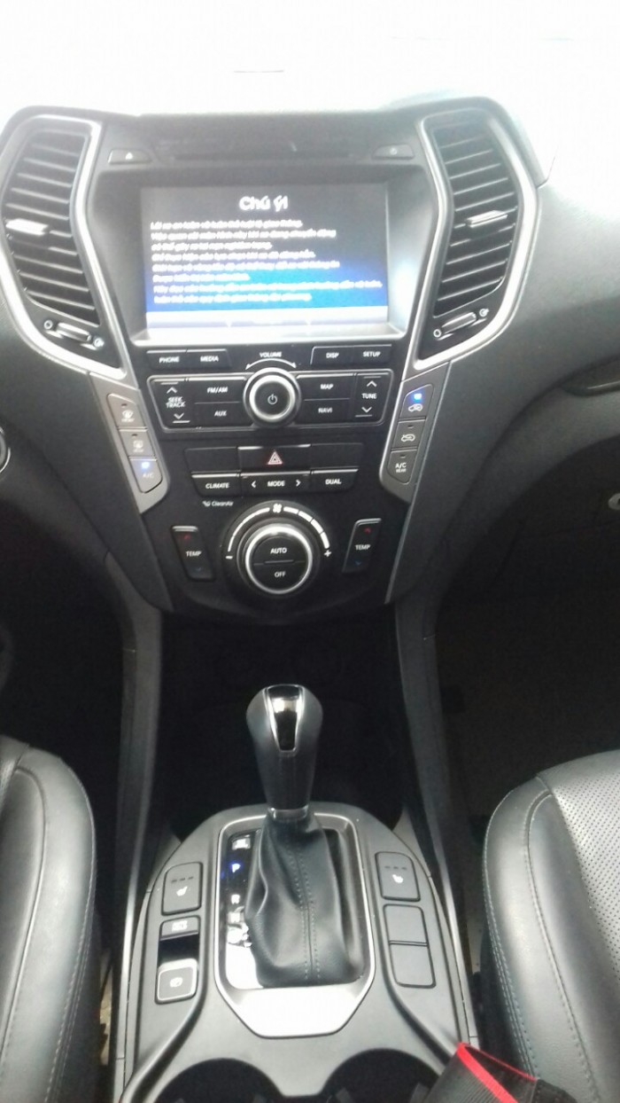 Hyundai Santa Fe 4WD 2.4AT sx 2015 màu trắng