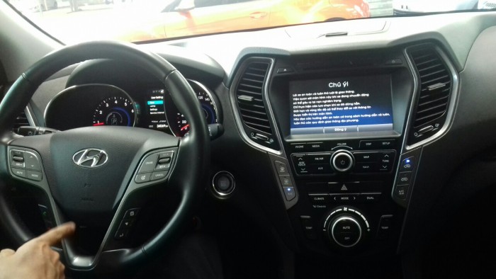 Hyundai Santa Fe 4WD 2.4AT sx 2015 màu trắng