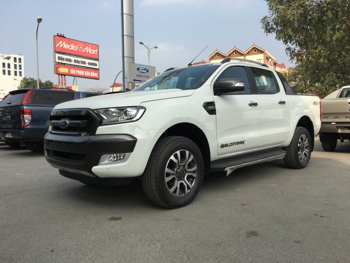 Các phiên bản Ford Ranger Wildtrak đời 2017, Giao xe ngay