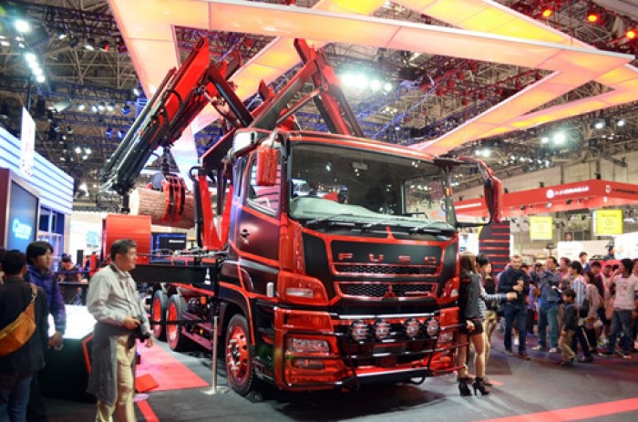 Bán xe tải canter 4.7  tải trọng 1 tấn 9 giá tốt lãi xuất 4.99% liên hệ ngay