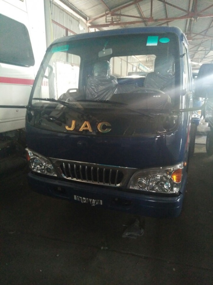 Bán xe tải Jac 2 tấn 4 giá rẻ, máy cn isuzu, bao đăng kiểm hồ sơ