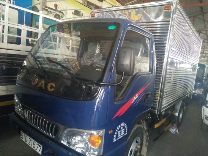 Bán xe tải Jac 2 tấn 4 giá rẻ, máy cn isuzu, bao đăng kiểm hồ sơ