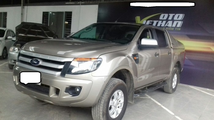 Bán Ford Ranger  2.2 AT, sản xuất 2013, số tự động, máy dầu, 1 cầu, màu vàng cát