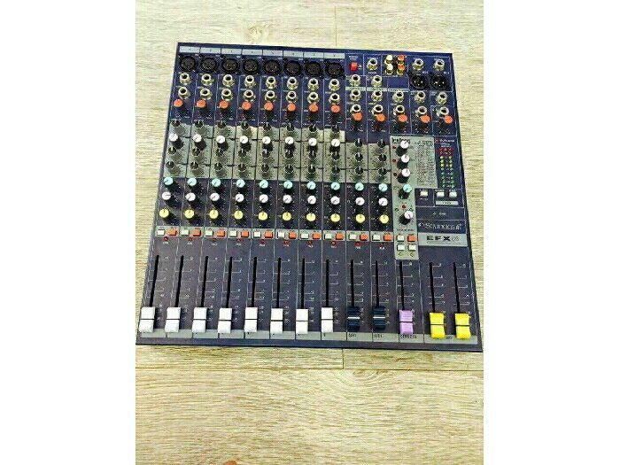 Mixer soundcraft efx80