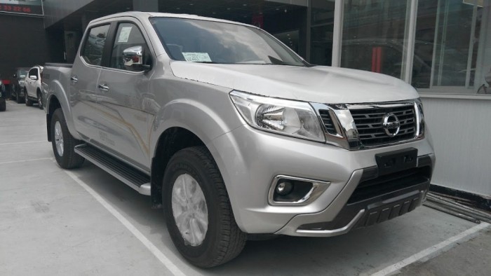 Nissan Navara EL 2017, xe giao ngay tặng kèm bộ phụ kiện  hỗ trợ vay 85%