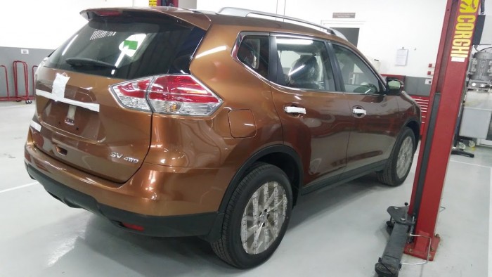 Navara X-Trail 2.5 Full Option màu nâu, xe giao ngay, hỗ trợ vay 85%, KM đến 120tr