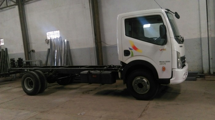 Xe tải veam máy nissan nhật bản, 6.5 tấn hàng, hỗ trợ vay 100% giá xe và thùng