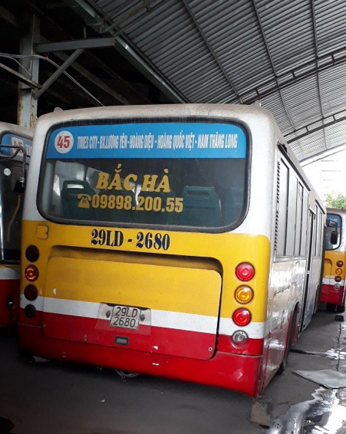Bán Nhanh lô xe bus B60 Trung Quốc đời 2006 giá rẻ