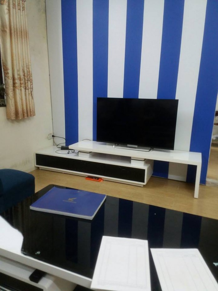 HOT 2.35 tỷ = 50m2 lô góc, KD phố Khương Hạ, MT 4m