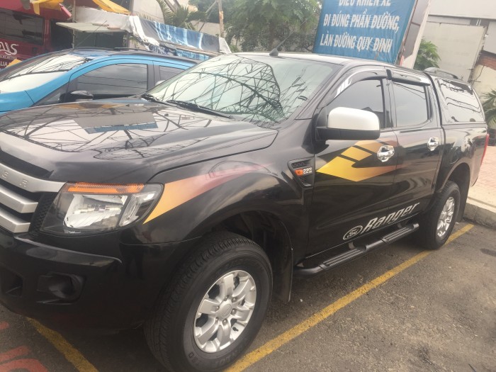 Bán Ford Ranger 01 cầu số tự động sx 2014 canopy