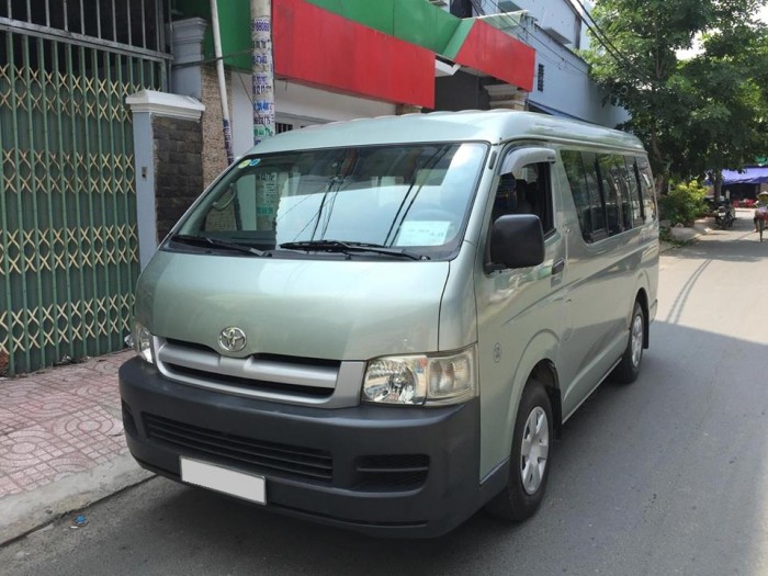 Cần bán gấp xe Toyota Hiace 2007 số sàn xe 16 chổ còn rất mới