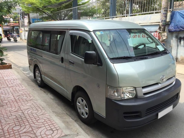 Cần bán gấp xe Toyota Hiace 2007 số sàn xe 16 chổ còn rất mới