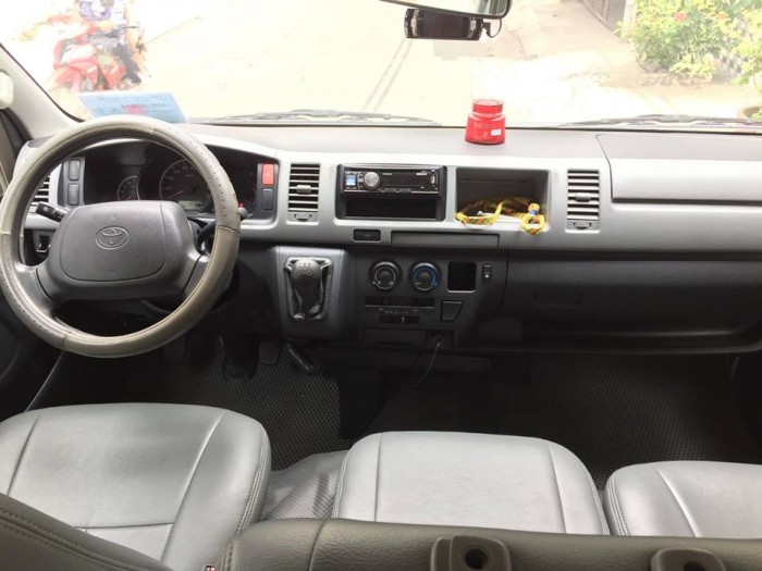 Cần bán gấp xe Toyota Hiace 2007 số sàn xe 16 chổ còn rất mới