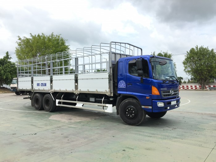 Xả hàng lô xe hino 15 tấn thùng dài 2016 giá cực rẻ mới 100%