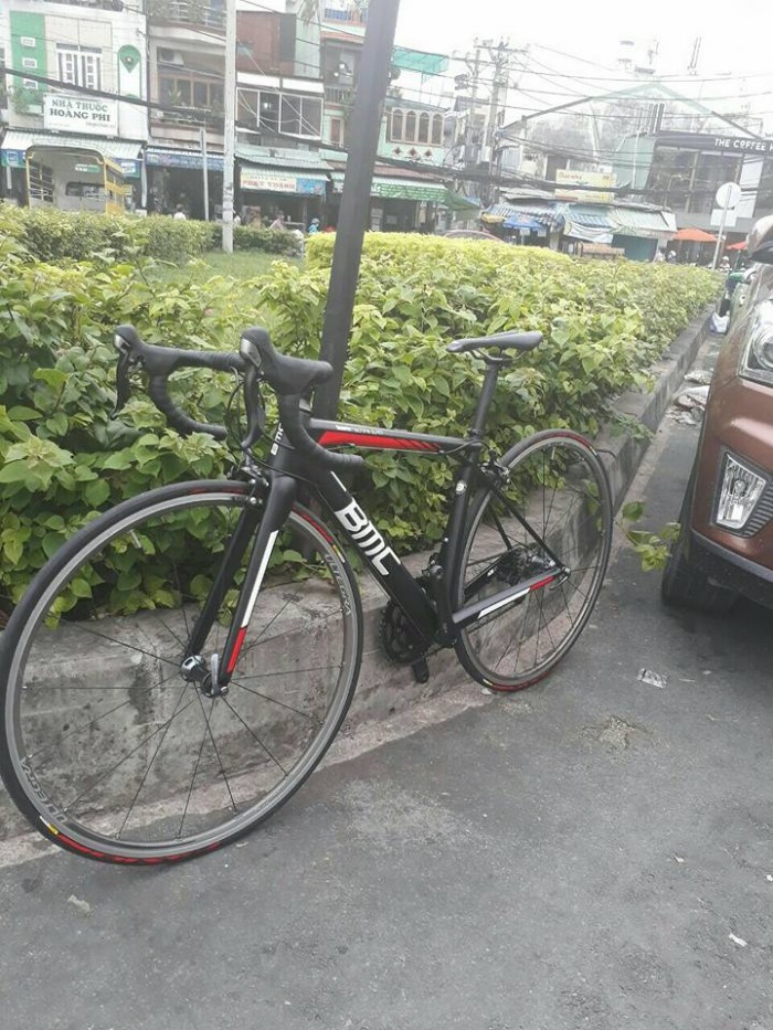 Roadbike cacbon BMC team machine SLR 03.Iike new
