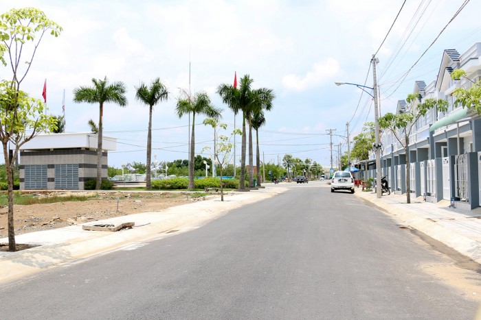 Cần bán lô đất đường Nguyễn Cửu Phú sổ hồng riêng chính chủ thổ cư 100% cần bán gấp