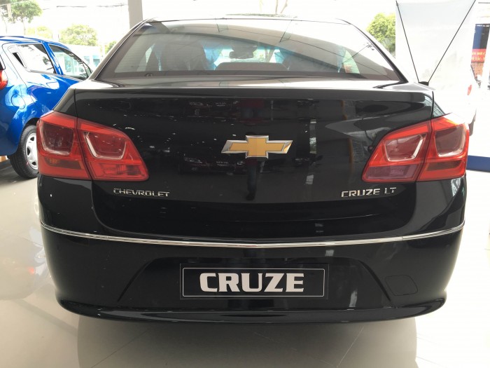 Chevrolet Cruze 2017 vay cao, vay nhanh, đủ màu