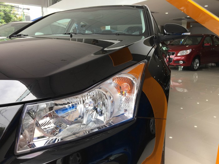 Chevrolet Cruze 2017 vay cao, vay nhanh, đủ màu