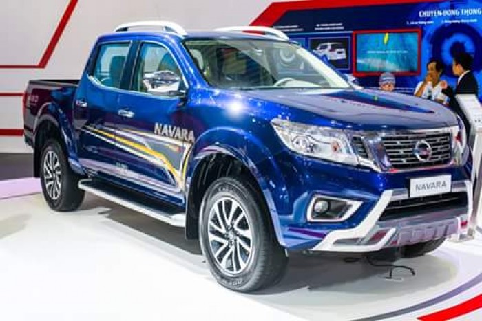 Nissan NP300 Navara Đi phố cũng sang, off-road cũng tiện