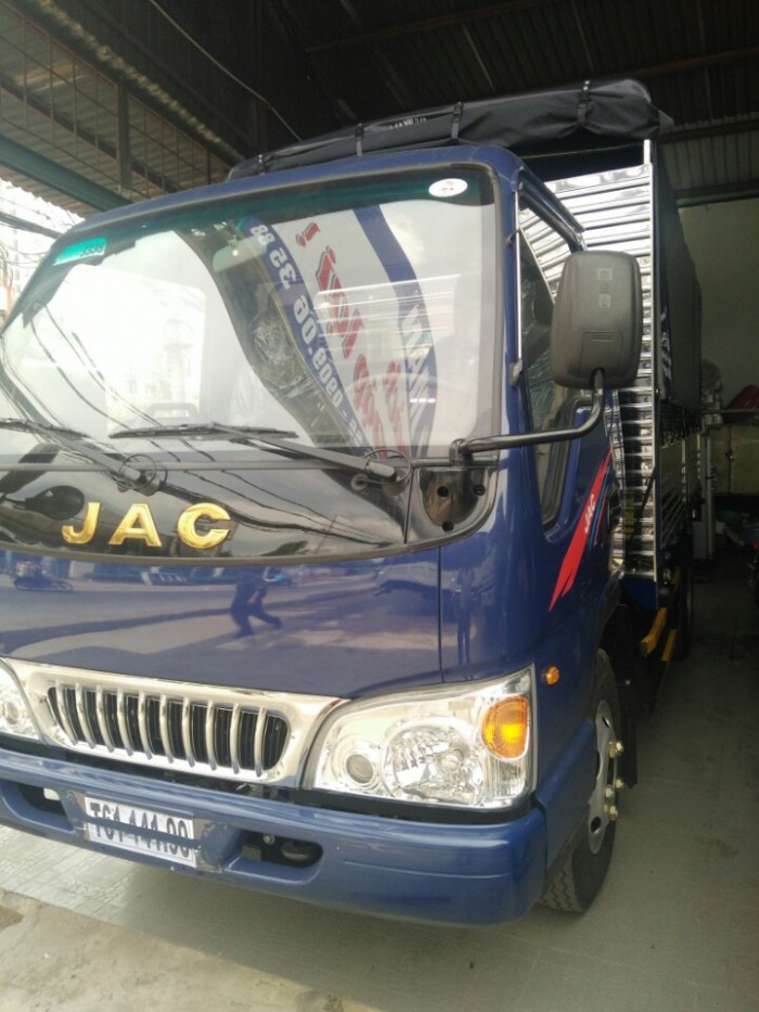 Cần bán gấp xe tải Jac 2 tấn 4 đời 17, mới 100% uy tín