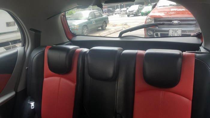 Cần bán xe Toyota Yaris 1.3at 2008 nhập khẩu Nhật Bản màu đỏ cực đẹp