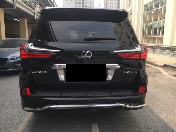 Cần bán chiếc Lexus LX570 2016 đ.ký 2017 màu đen vip