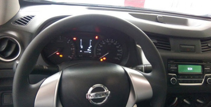 Ô tô Nissan Navara np300 EL