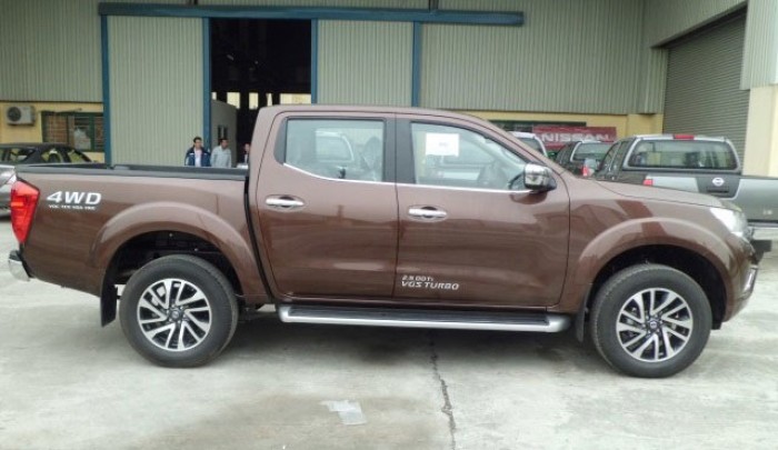 Ô tô Nissan Navara np300 EL