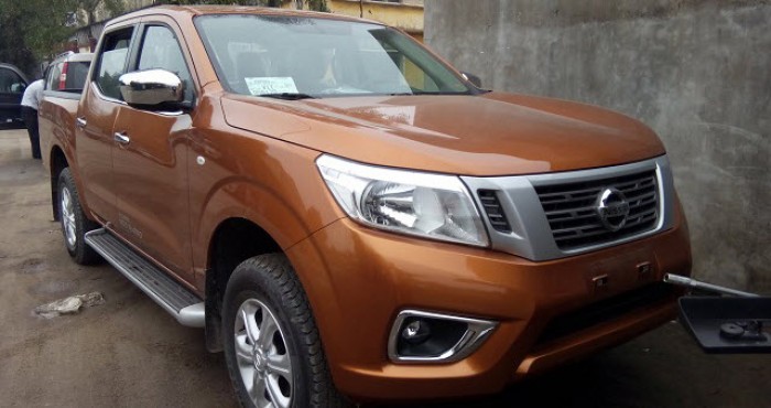 Ô tô Nissan Navara np300 EL