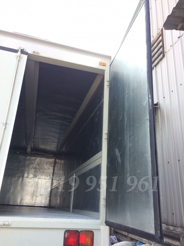 Xe Hino Fg8jpsc 9,4 tấn thùng kín cánh dơi