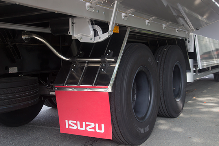 Xe isuzu fvm34w 16 tấn thùng kín cánh dơi