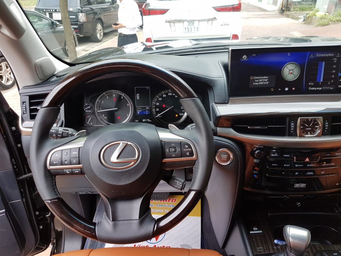 Bán xe Lexus Lx570 màu Đen sản xuất năm 2015 đăng ký tên Công ty 2016.