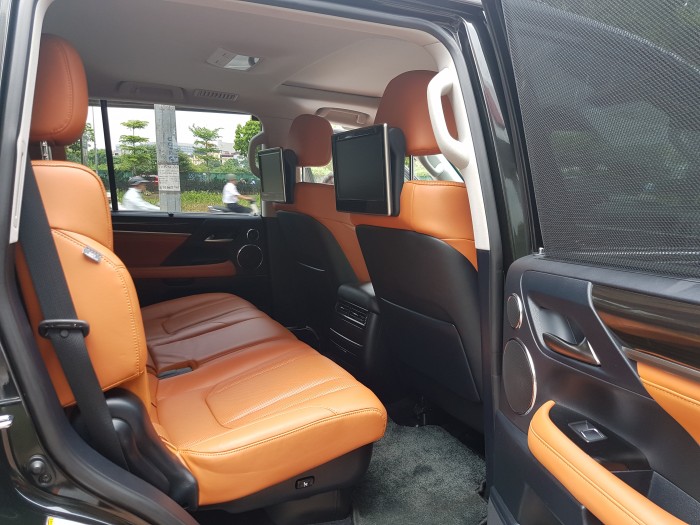 Bán xe Lexus Lx570 màu Đen sản xuất năm 2015 đăng ký tên Công ty 2016.