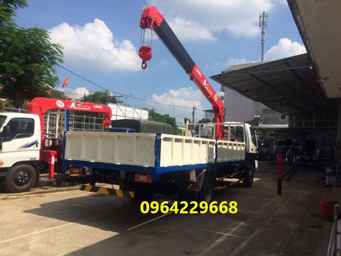 Xe Cẩu Tự Hành Thaco Olin700b Gắn Cẩu Unic370 3 Tấn 5 Đốt