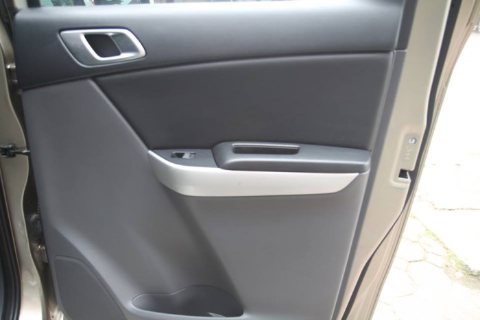 Mazda BT50 2.2AT sản xuất 2015 số tự động.