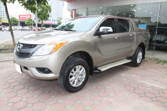 Mazda BT50 2.2AT sản xuất 2015 số tự động.