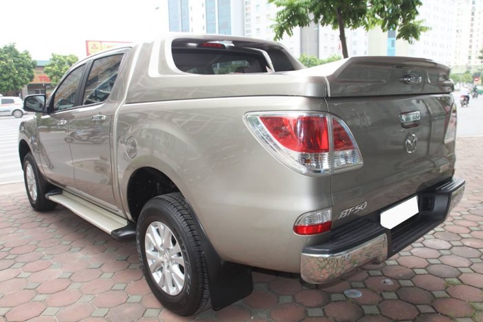 Mazda BT50 2.2AT sản xuất 2015 số tự động.