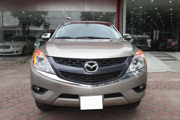 Mazda BT50 2.2AT sản xuất 2015 số tự động.